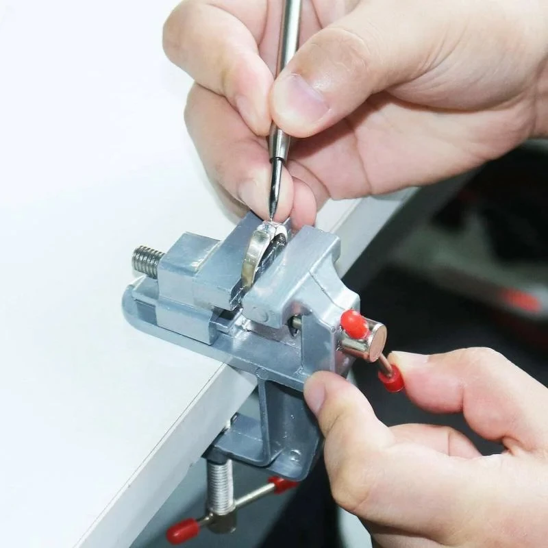 Mini Bank Bankschroef Tafelkle - Electronics Repair Hobby recensie en prijs